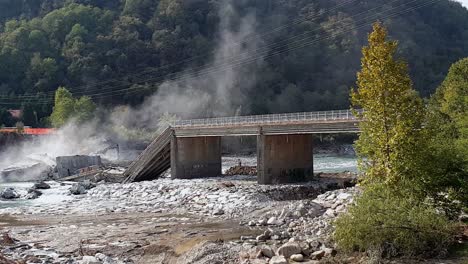 Puente-Derrumbado-Debido-Al-Mal-Tiempo-En-Romagnano-Sesia,-Italia