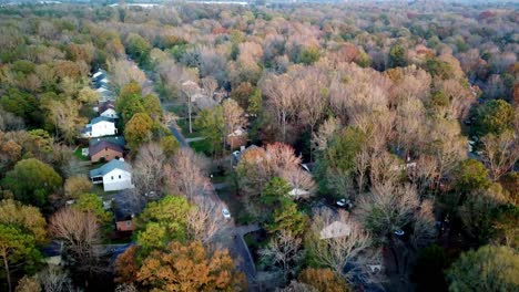 Aerial-tiltdown-of-housing-in-neighborhood-in-USA