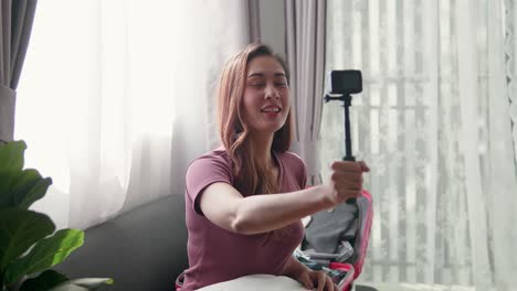 Tourism-blogger-recording-video-selfie-talk-with-the-audience-for-a-travel-trip
