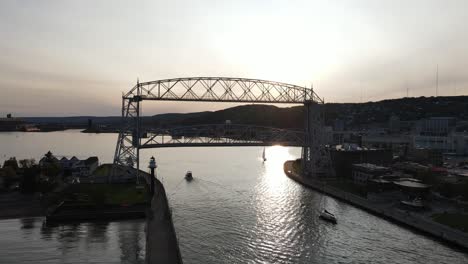 Canal-Park-bridge-in-Duluth-MN