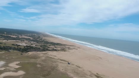 Riesiger-Küstenstrand-Von-Rocha,-Uruguay