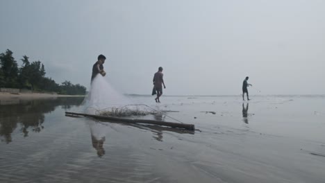 Indian-Drag-fishermen-arranging-their-nets-slow-motion