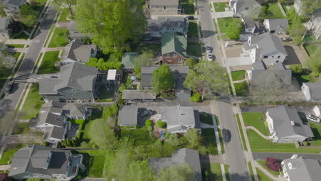 Aerial-flyover-nice-houses-in-pretty-neighborhood-in-St
