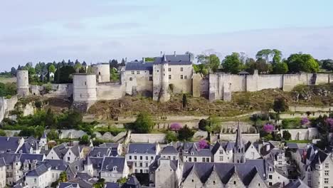 Panning-clip-of-the-mediaeval-village-and-Chateau-of-Chinon-overlooking-the-Vienne-River