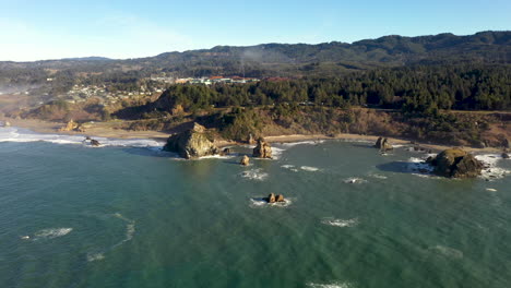 Aerial-view-of-the-Oregon-Coastline-in-Brookings,-Southern-Oregon,-USA