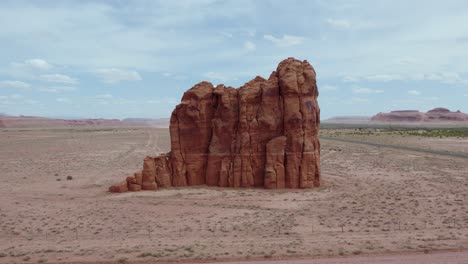 Felsformation-Auf-Dem-Landreservat-Der-Navajo-Indianer-In-Arizona