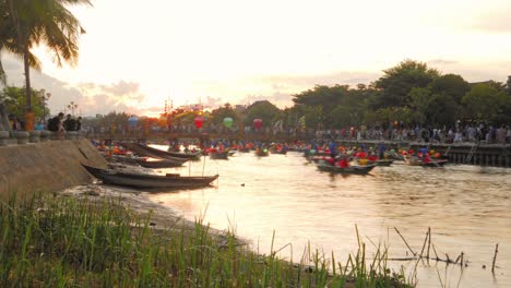 Continual-lantern-touristic-boats-causing-marine-traffic-at-Hoi-An-Vietnam