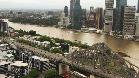 Blick-Auf-Den-Brisbane-River-über-Die-Story-Bridge,-Kurz-Nach-Den-Überschwemmungen
