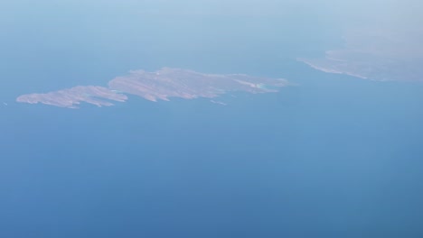 Blick-Auf-Die-Mexikanische-Insel-Aus-Einem-Flugzeug