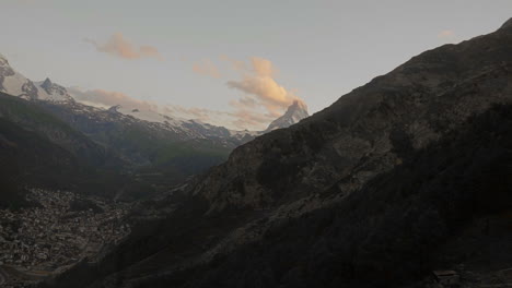 Helicopter-shot-of-the-Matterhorn-with-AirZermatt-in-Zermatt,-Switzerland