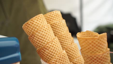 SLOWMO---Empty-stracked-ice-cream-cones