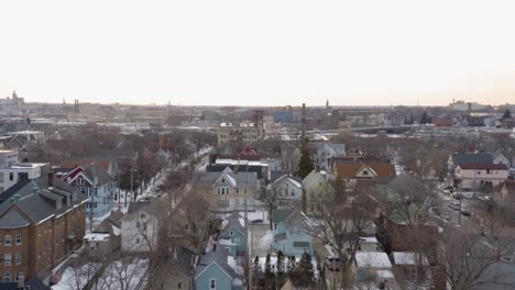 Aerial-Panorama-of-Downtown-Milwaukee,-Wisconsin-[4K