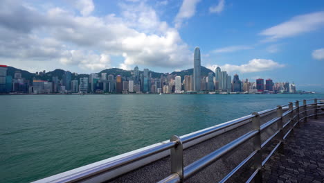 Hong-Kong-China---Alrededor-Del-Paisaje-Urbano-De-La-Región-Administrativa-Especial-De-La-Ciudad-De-Hong-Kong-De-China-Con-Mar-Y-Hermoso-Horizonte-Sobre-Edificios-Y-Torres