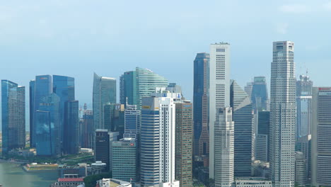 Singapur-–-Ca.-Zeitraffer-Der-Skyline-Von-Singapur,-Des-Geschäftsviertels-Und-Der-Marina-Bay-Bei-Tag