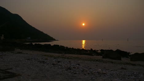 Timelapse-of-sunset-in-Tai-O-fishing-village-in-Hong-Kong