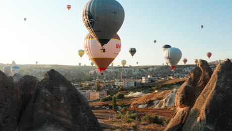 Festival-of-hot-air-balloons-over-Goreme-Cappadocia,-Turkey