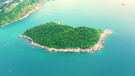 Luftaufnahme-Eines-Wunderschönen-Tropischen-Strandes-Und-Meeres-Mit-Bäumen-Auf-Der-Insel-Für-Reisen-Und-Urlaub