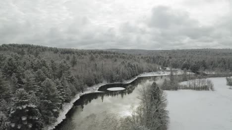 Winter-cloudy-afternoon-at-Piscataquis-river