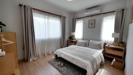 Minimal-White-Bedroom-Decoration-Idea