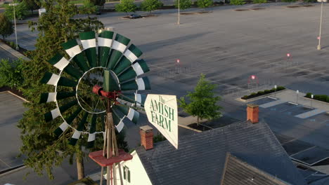 Amish-Farm-Touristenattraktion-Windmühle,-Lancaster-County-PA,-Pennsylvania-Niederländisches-Reisetourismus-Thema