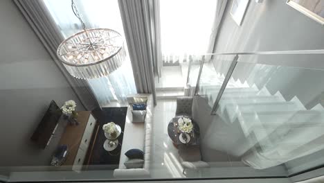 Luxuriöses-Wohnzimmer-innendesign-Mit-Eleganten-Möbeln