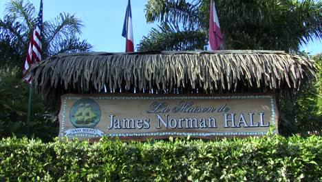 La-Casa-Del-Escritor-James-Norman-Hall-En-Papeete,-Tahití