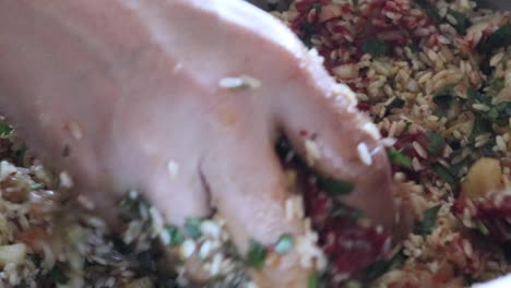Zubereitung-Traditioneller-Türkischer-Speisen-Mit-Den-Händen