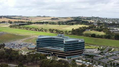 AERIAL-Epworth-Hospital-Building,-Geelong-Australia