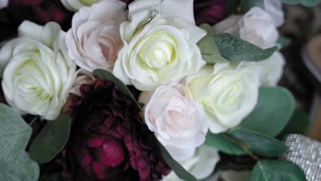 Gorgeous-bouquet-bridal-detail-layout-with-diamond-jewelry