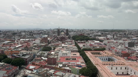Blick-In-Die-Innenstadt-Von-Puebla