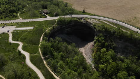 Aerial-shot-showing-Devils-Punch-Bowl-Attraction-during-sunny-day-in-Stoney-Creek,Canada