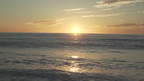 Wunderschöner-Sonnenaufgang-Am-Strand-Des-Cabo-Pulmo-Nationalparks