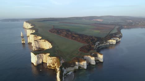 Vista-Impresionante-De-Los-Acantilados-Y-La-Costa-De-Old-Harry-Rocks-En-Dorset,-Inglaterra