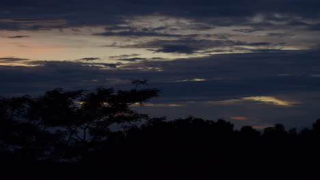 Camera-panning-over-a-cloudy-sunset-in-a-beautiful-valley-in-Veracruz,-Mexico