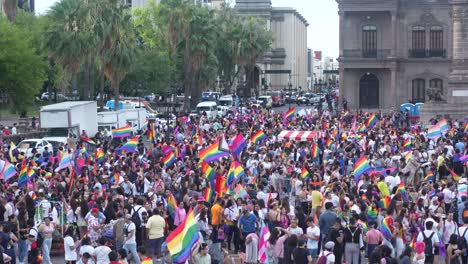Larga-Marcha-Por-Los-Derechos-De-Lesbianas-Gays-Homosexuales-Transgénero-En-México
