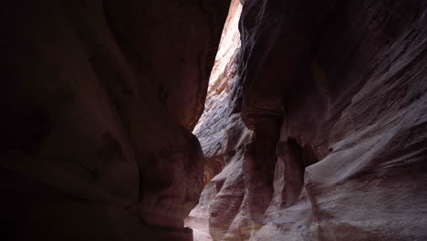 Walking-Inside-the-Al-Siq-Canyon-in-Ancient-City-of-Petra-To-Main-Entrance-of-Al-Khazneh-or-the-Treasury-Facade