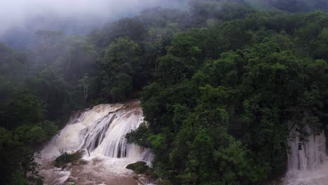 Toma-Aérea-De-Drones-De-Las-Cascadas-De-Agua-Azul-En-La-Selva-De-Chiapas