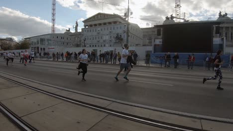 Kids-and-adults-running-the-Vienna-marathon,-Austria-2019