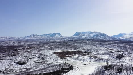 Luftaufnahme-Der-Schwedischen-Berge-Und-Des-Lapponischen-Tors