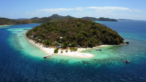 Banana-island-in-a-sunny-day,-Coron,-Palawan,-Philippines