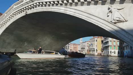 Boat-Traffic-On-The-Grand-Canal-in-Venice,-Italy