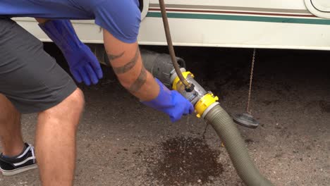 Cleaning-the-hose-hookup-on-an-RV