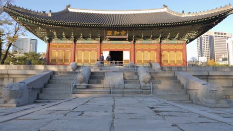 deoksugung-korean-Palace-in-Seoul-south-korea---korean-traditional-palace