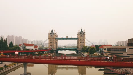 4K-London-Tower-Bridge-Fake-in-Suzhou,-China