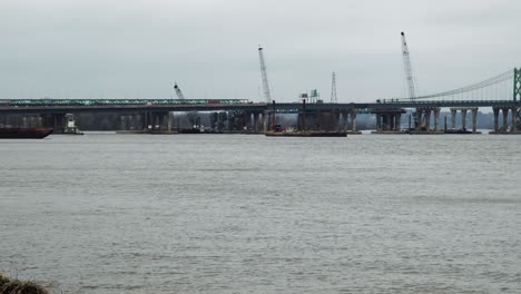 Teil-Des-Stillgelegten-Baus-Der-I-74-Brücke-über-Den-Mississippi-River-Bei-Quad-Cities