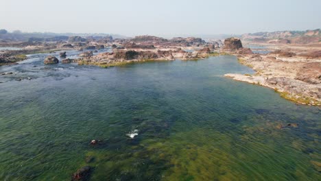 Beautiful-drone-forwarding-shot-over-Narmada-river-in-Vadodara,-India