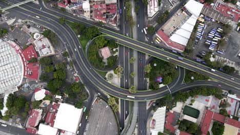 Kreuzung-In-Südmexiko-Stadt,-Von-Einer-Drohne-Aus-Gesehen
