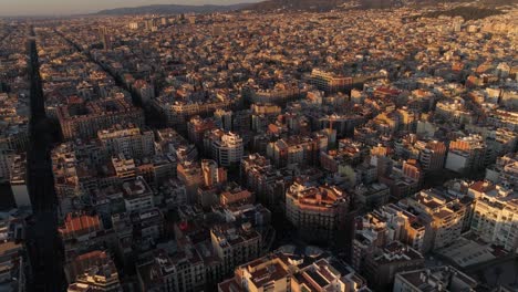 Drone-Shot-of-Buildings-in-Barcelona,-Spain