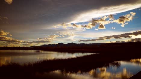 Sunset-time-lapse-at-the-Coot-Lake,-Boulder,-Colorado