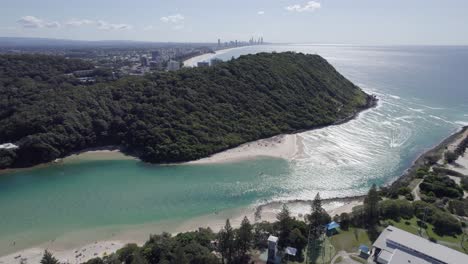 Aerial-View-Of-Burleigh-Head-National-Park-And-Tallebudgera-Creek-Bridge-With-Cars-Traveling-In-Gold-Coast,-QLD-Australia